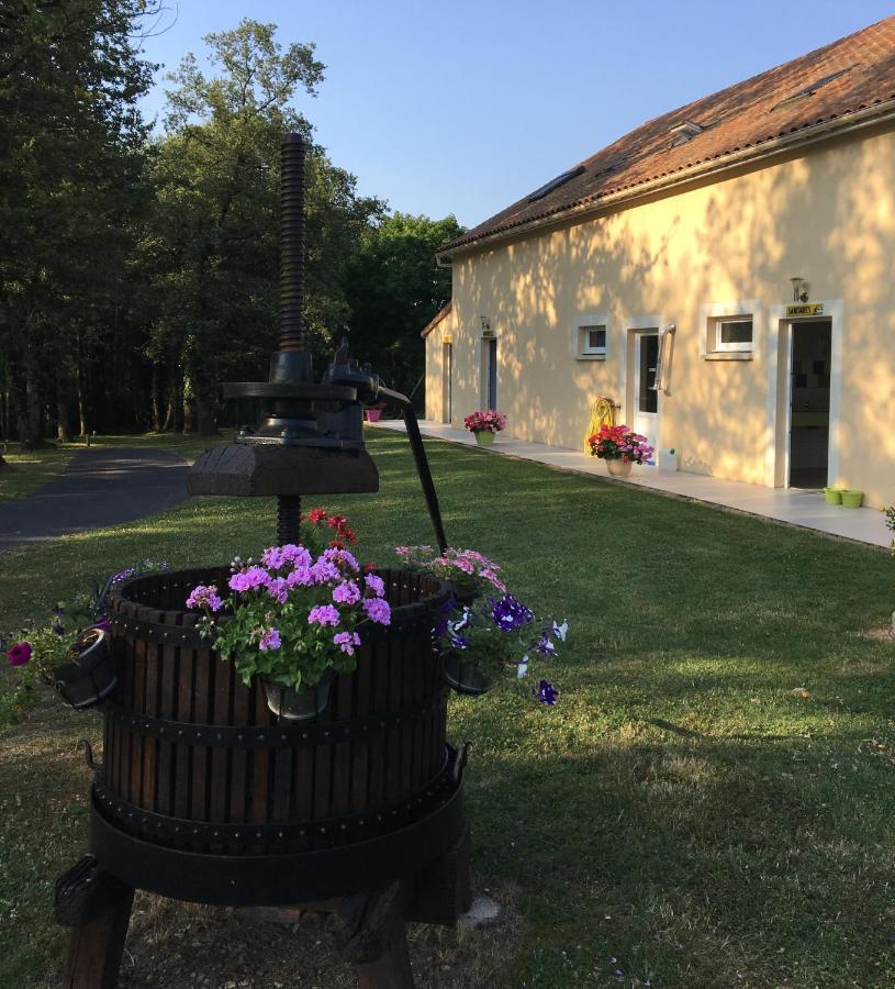 Camping Les Petites Minaudieres Coussay-les-Bois Eksteriør billede
